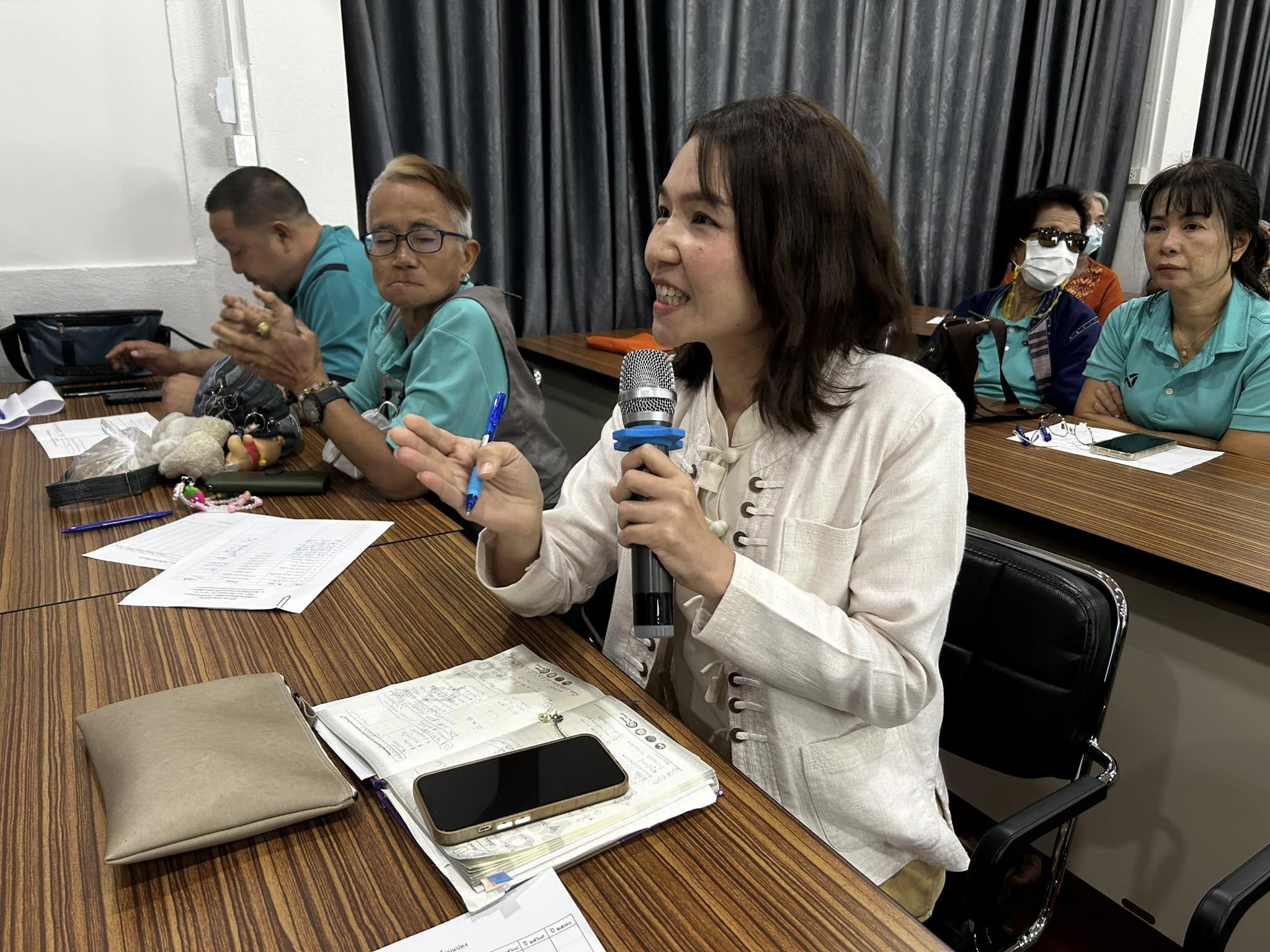 ผู้เข้าร่วมประชุมแสดงความเห็น